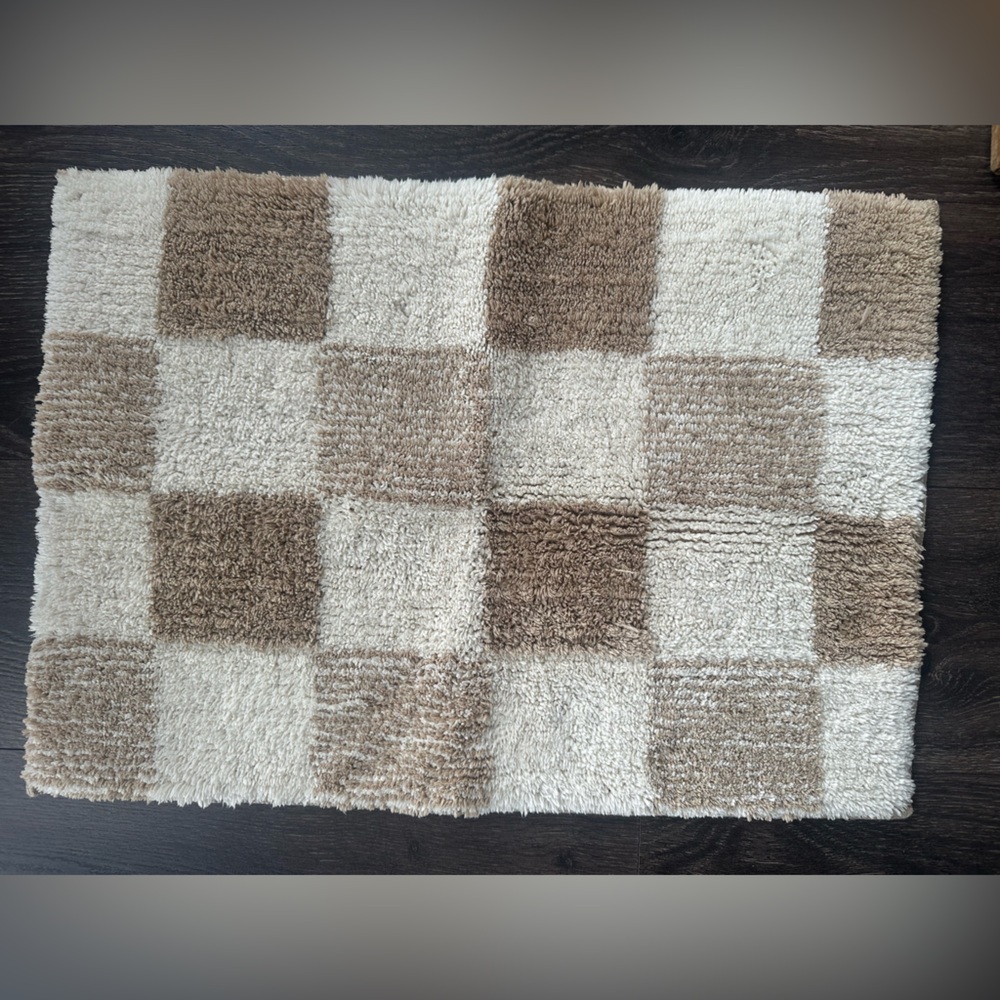Checkered Brown and Cream Bath Mat
